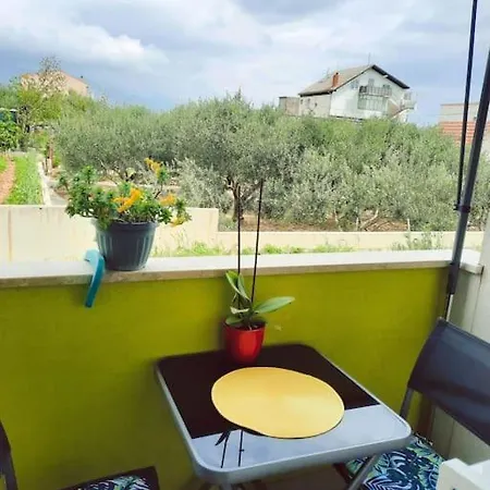 Nane Апартаменты