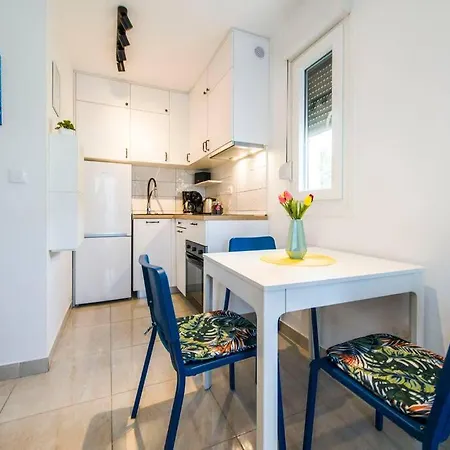 Апартаменты Nane Солин