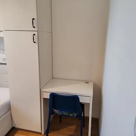 Nane Lägenhet Solin